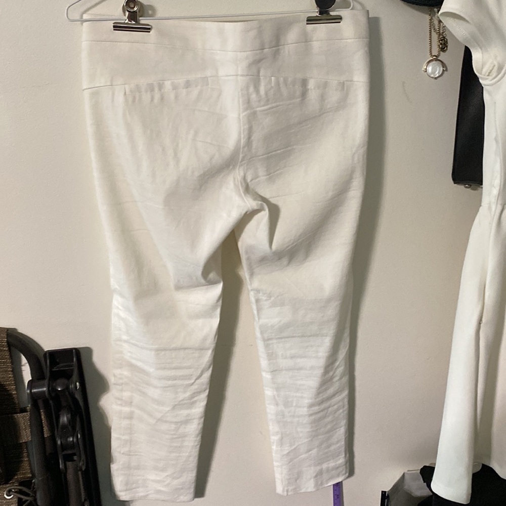 Bebe 3/4 Length Pant - White